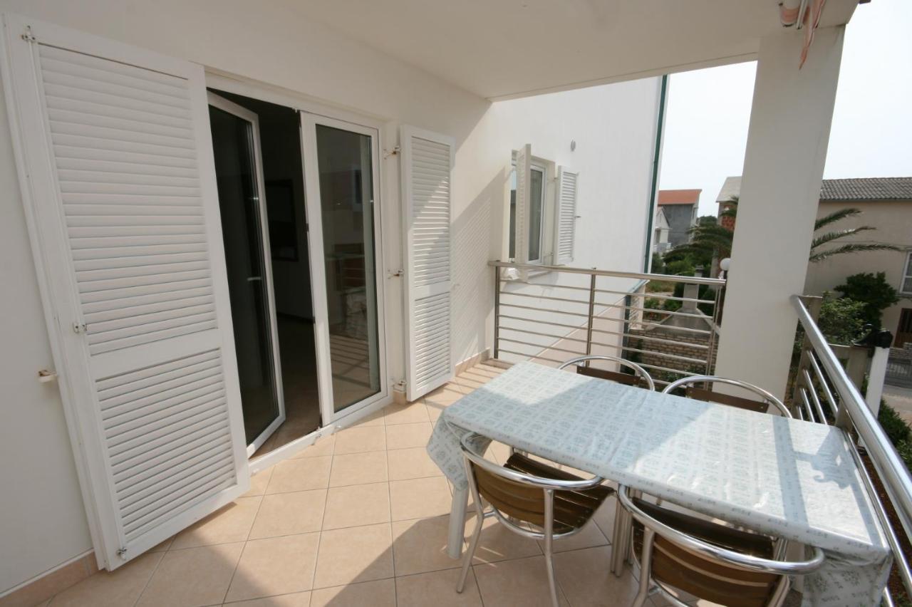 Apartments With A Parking Space Novalja, Pag - 6398 Extérieur photo