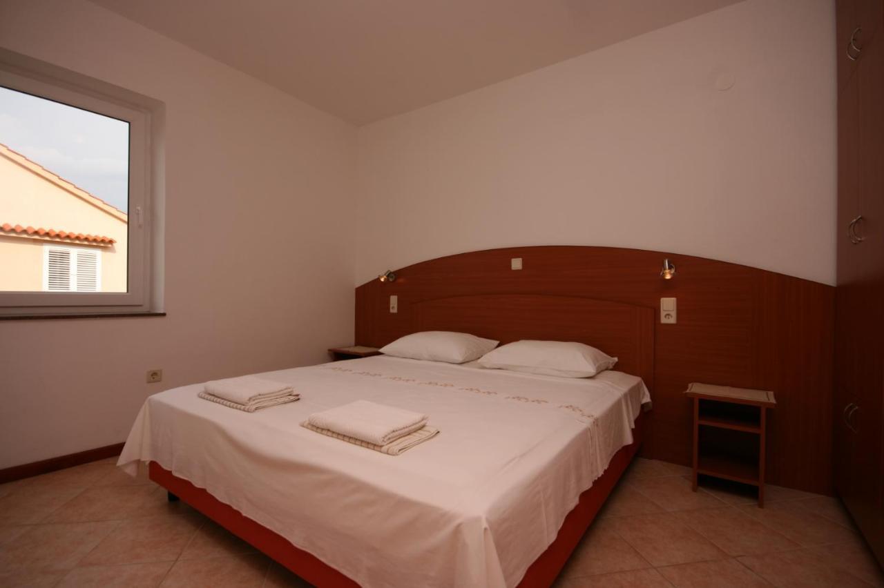 Apartments With A Parking Space Novalja, Pag - 6398 Extérieur photo