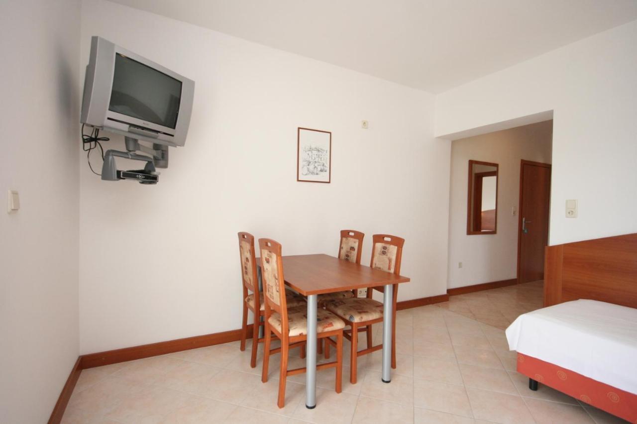 Apartments With A Parking Space Novalja, Pag - 6398 Extérieur photo