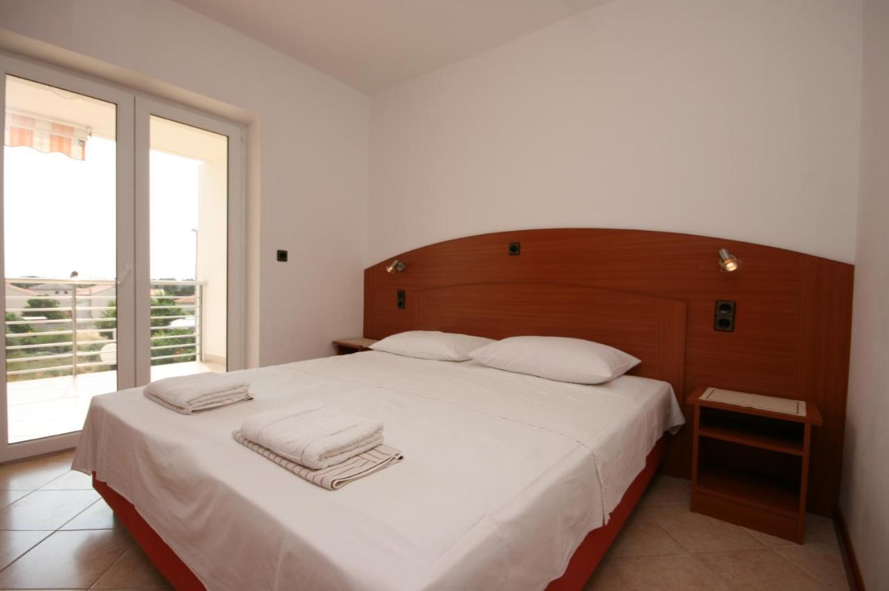 Apartments With A Parking Space Novalja, Pag - 6398 Extérieur photo